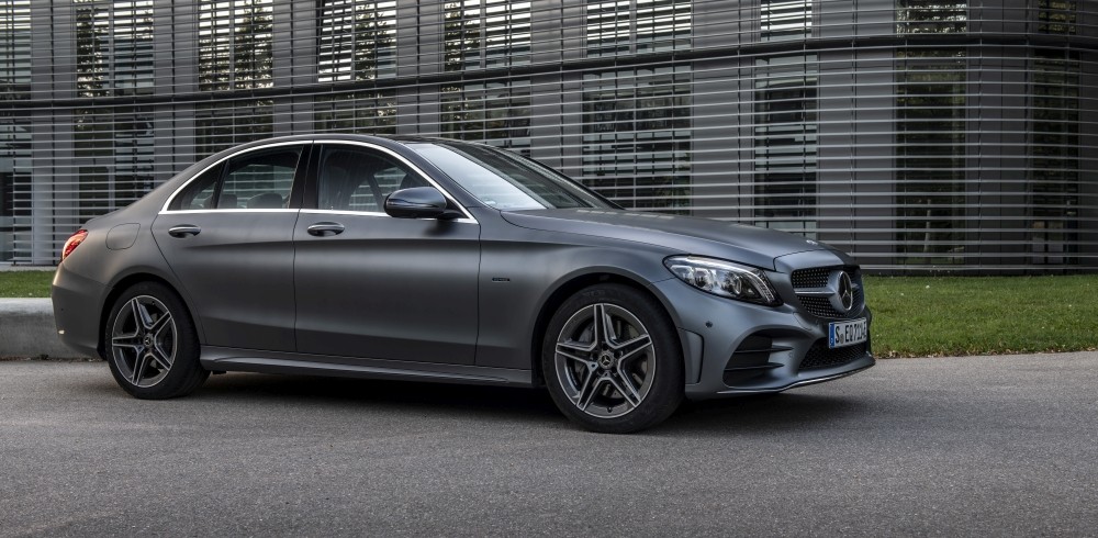 Mercedes C 300 e 4MATIC - galeria